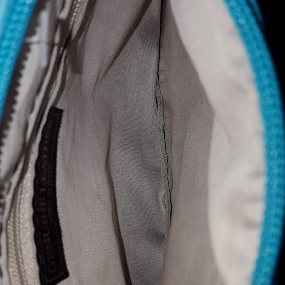 L' Artigiano leather wristlet/crossbody - Picture 6 of 7